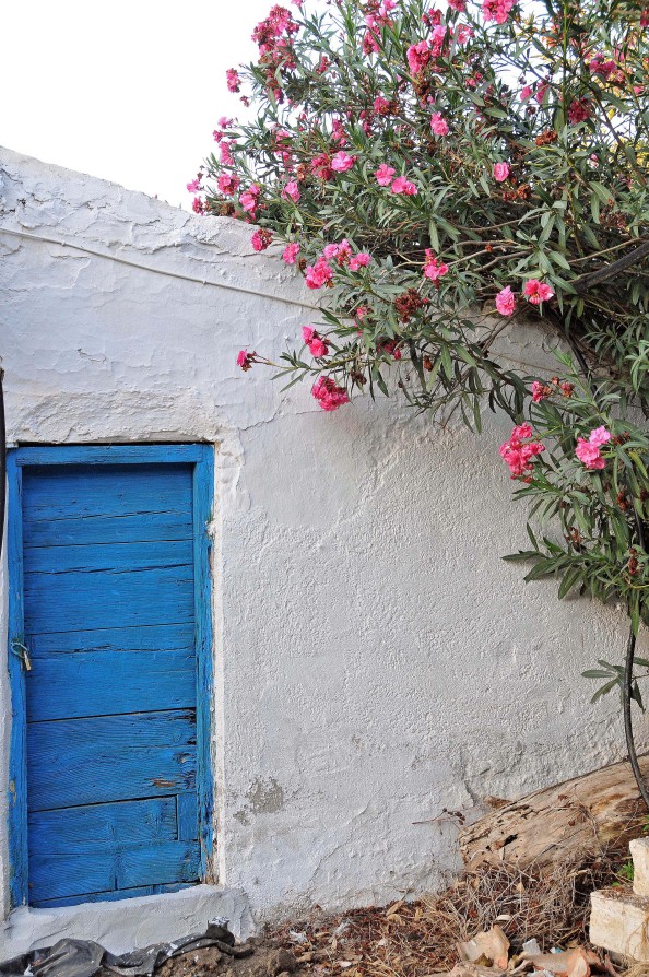 Blå dörr i Grekland
